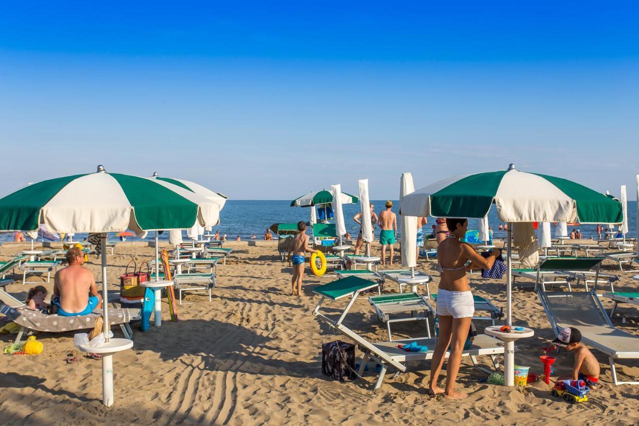 Tigli Lido Altanea Apartment Caorle Exterior foto