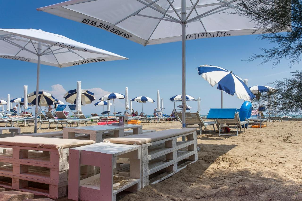 Tigli Lido Altanea Apartment Caorle Exterior foto